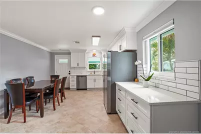 1114 NE Orange Avenue, Jensen Beach, FL 34957 - Photo 4