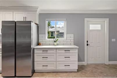 1114 NE Orange Avenue, Jensen Beach, FL 34957 - Photo 8