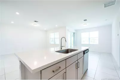 2730 NE Breezeway Circle, Jensen Beach, FL 34957 - Photo 14