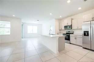 2730 NE Breezeway Cir, Jensen Beach, FL 34957 - Photo 32