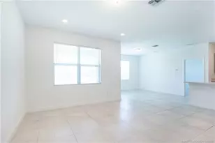 2730 NE Breezeway Cir, Jensen Beach, FL 34957 - Photo 16