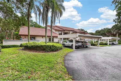 6031 SE Martinique Drive #202, Stuart, FL 34997 - Photo 4