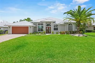 801 SW Lighthouse Dr, Palm City, FL 34990 - Photo 2
