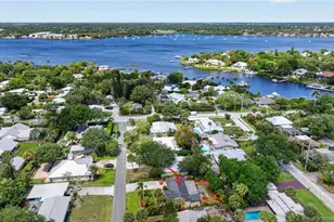 330 SW Winnachee Dr, Stuart, FL 34994 - Photo 42