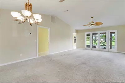 5502 Echo Pines Circle W, Fort Pierce, FL 34951 - Photo 10