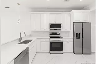 47 SW Osceola St, Stuart, FL 34994 - Photo 2