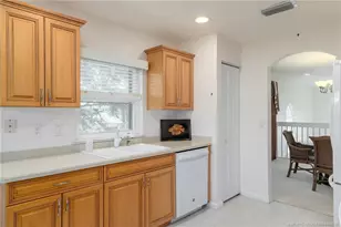 1527 SE Prestwick Ln, Port Saint Lucie, FL 34952 - Photo 12