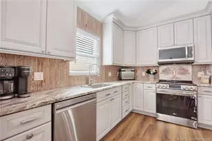 550 SW Riverview St, Stuart, FL 34994 - Photo 16