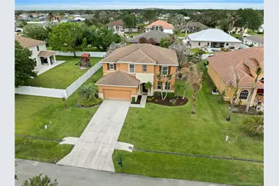 5805 NW Breezy Brook Court, Port Saint Lucie, FL 34986 - Photo 2