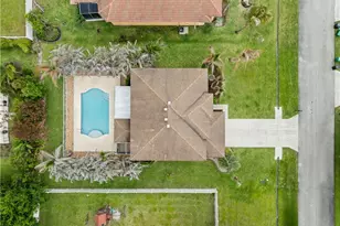 5805 NW Breezy Brook Ct, Port Saint Lucie, FL 34986 - Photo 4