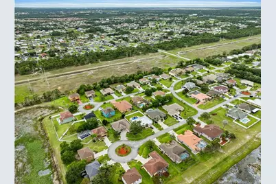 5805 NW Breezy Brook Court, Port Saint Lucie, FL 34986 - Photo 6