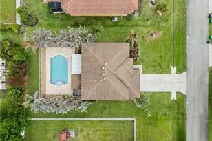5805 NW Breezy Brook Ct, Port Saint Lucie, FL 34986 - Photo 4