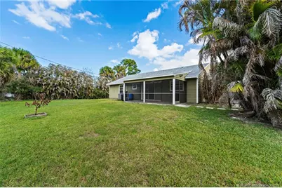 6285 SE Highland Avenue, Stuart, FL 34997 - Photo 4