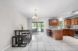 3143 SE Banyan St, Stuart, FL 34997 - Photo 6