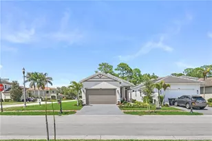 104 SE Strada Cervaro, Port Saint Lucie, FL 34952 - Photo 1