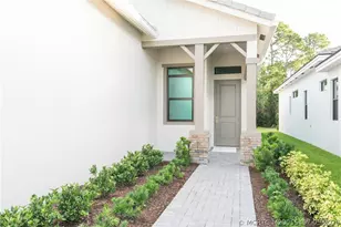 104 SE Strada Cervaro, Port Saint Lucie, FL 34952 - Photo 2