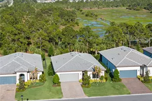 373 SE Filoli Dr, Port Saint Lucie, FL 34984 - Photo 2