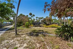 2614 NE Palm Ave, Jensen Beach, FL 34957 - Photo 8