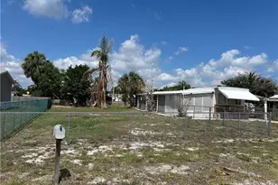 1574 NE Oriole Ave, Stuart, FL 34994 - Photo 2
