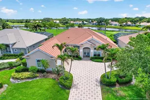 2034 SW Bradford Pl, Palm City, FL 34990 - Photo 4