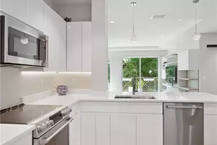 41 SW Seminole St, Stuart, FL 34994 - Photo 6