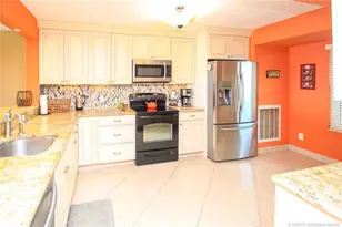 2571 NE Ocean Blvd, Stuart, FL 34996 - Photo 8