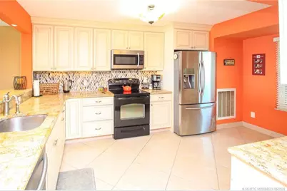 2571 NE Ocean Boulevard #406, Stuart, FL 34996 - Photo 8