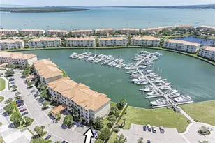 10 Harbour Isle Dr E, Fort Pierce, FL 34949 - Photo 4