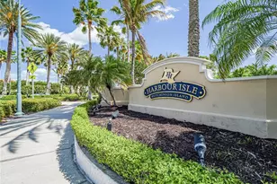 10 Harbour Isle Dr E, Fort Pierce, FL 34949 - Photo 2