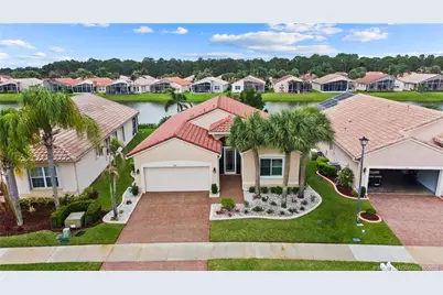 394 NW Springview Loop, Port Saint Lucie, FL 34986 - Photo 2