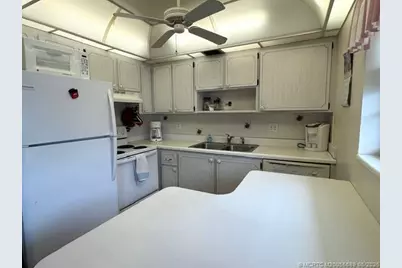 2929 SE Ocean Boulevard #130-6, Stuart, FL 34996 - Photo 2