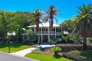 27 Lantana Ln, Stuart, FL 34996 - Photo 2