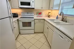 2600 SE Ocean Blvd, Stuart, FL 34996 - Photo 2