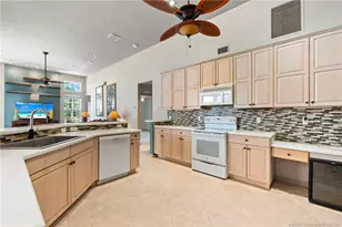 2671 SW Glenmoor Way, Palm City, FL 34990 - Photo 20