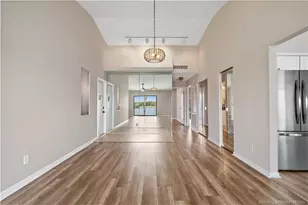 3206 S Lakeview Cir, Fort Pierce, FL 34949 - Photo 6