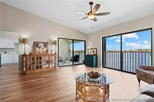 3206 S Lakeview Cir, Fort Pierce, FL 34949 - Photo 10