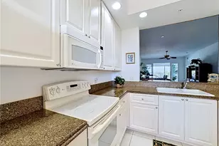 36 Harbour Isle Dr W, Fort Pierce, FL 34949 - Photo 10