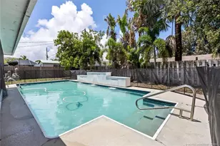 1671 SE 11th St, Stuart, FL 34996 - Photo 30