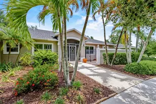2671 NE Pinecrest Lakes Blvd, Jensen Beach, FL 34957 - Photo 4
