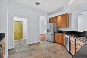 814 SW 29th St, Palm City, FL 34990 - Photo 14