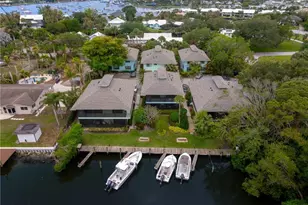 4105 SE Centerboard Ln, Stuart, FL 34997 - Photo 2