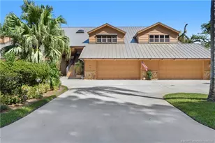 102 SE Crestwood Cir, Stuart, FL 34997 - Photo 2