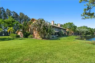 102 SE Crestwood Cir, Stuart, FL 34997 - Photo 34