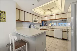145 NE Edgewater Dr, Stuart, FL 34996 - Photo 8