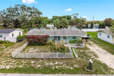 1466 NE Silver Maple Way, Jensen Beach, FL 34957 - Photo 2
