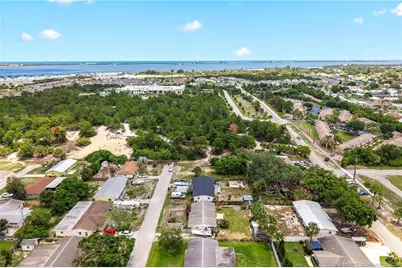 1466 NE Silver Maple Way, Jensen Beach, FL 34957 - Photo 40