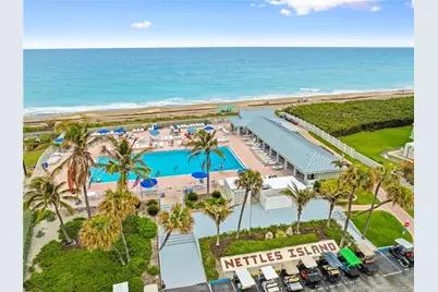 692 Nettles Boulevard, Jensen Beach, FL 34957 - Photo 24