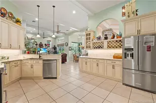 4220 SE Rainbows End, Stuart, FL 34997 - Photo 12