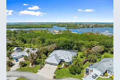 4220 SE Rainbows End, Stuart, FL 34997 - Photo 2