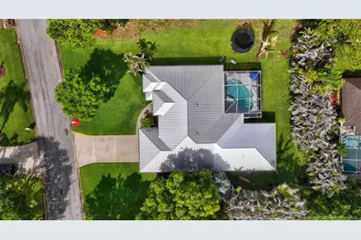 671 SE Pin Oak Terrace, Stuart, FL 34997 - Photo 18